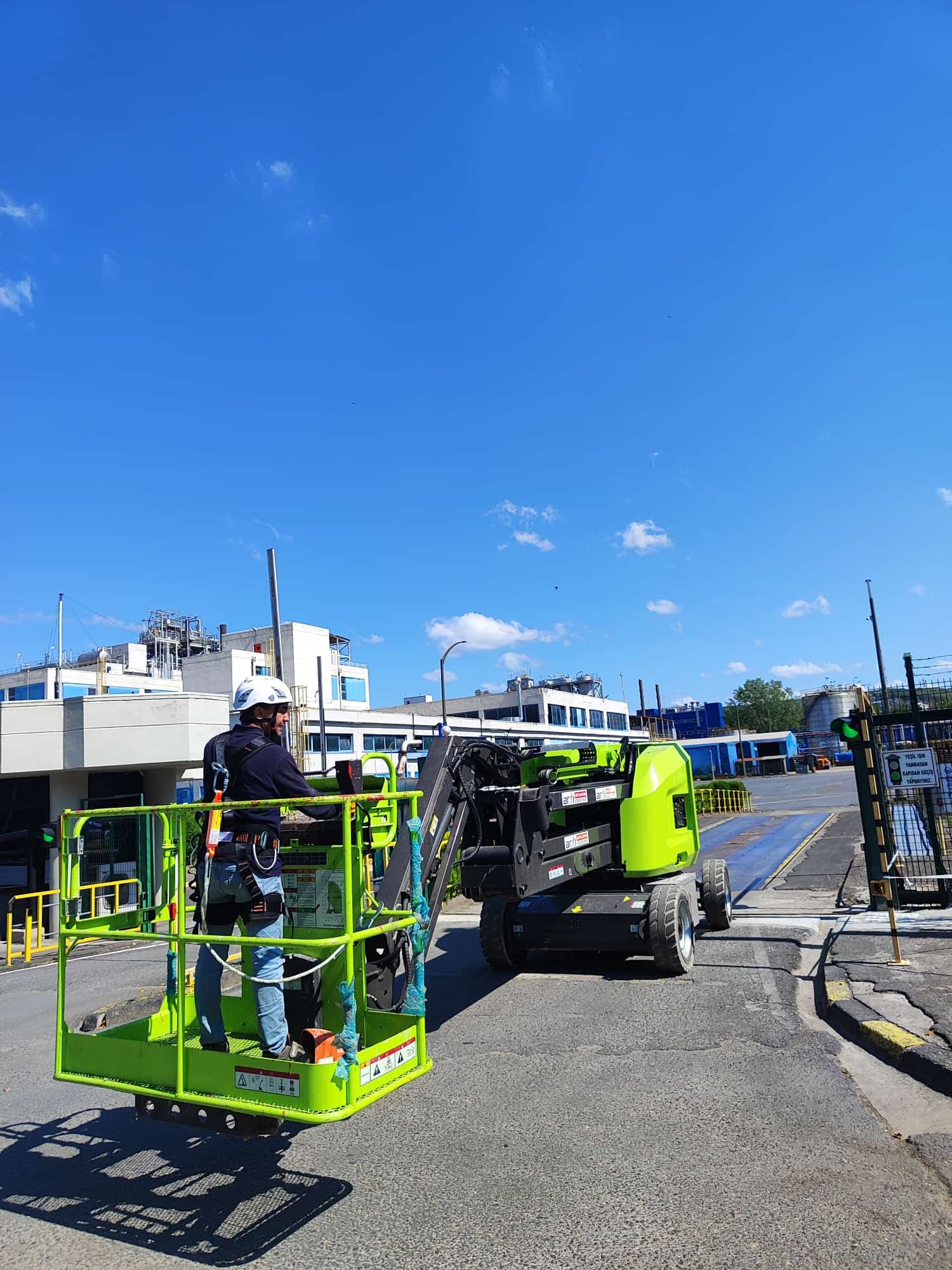Eskişehir Şehir Merkezinde İç Mekân Platform Kiralama saha detayı